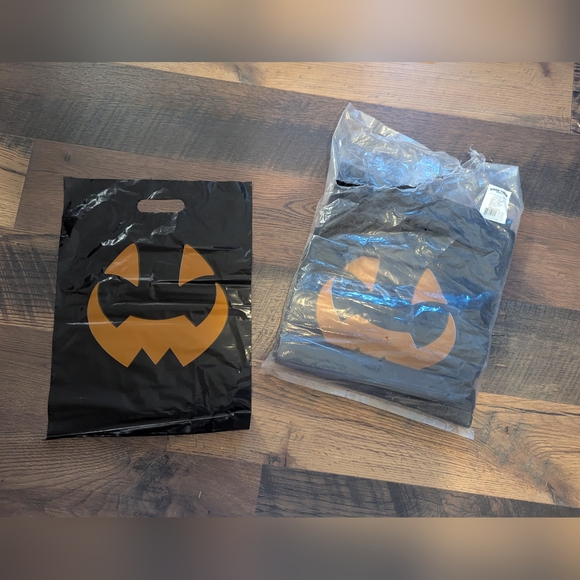 Other - Oriental Trading Black Orange Pumpkin Halloween Trick Or Treat  Bags (Pk 48)